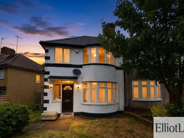 House for rent in Lane, Greater London