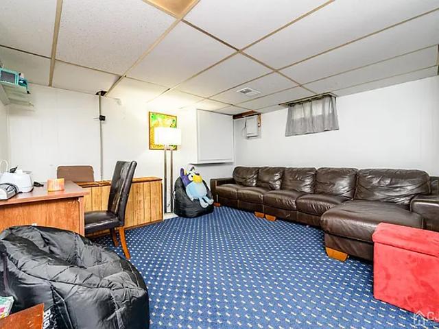 House for rent in Edison