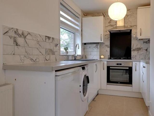 House for rent in Pilgrims' Hatch, Navestock Side