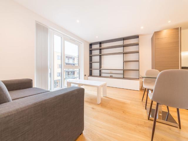 House for rent in Kingsbury, Greater London
