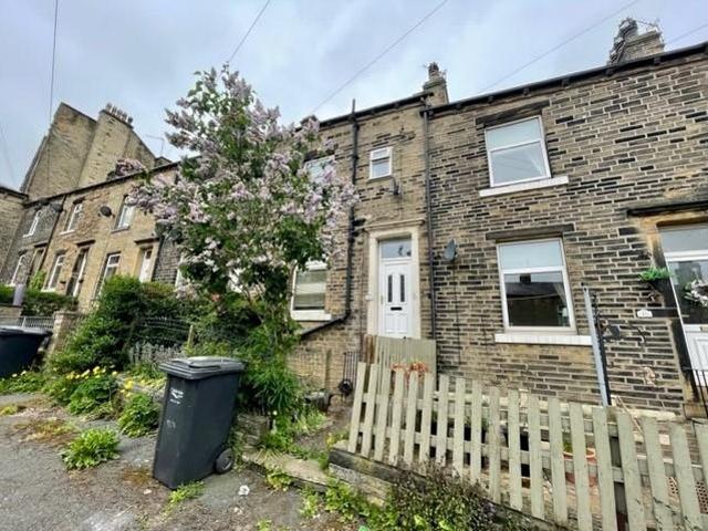 House for rent in Copley, Savile Park