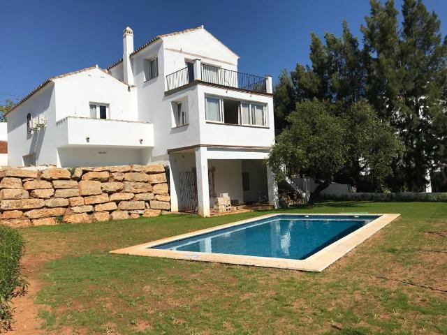 Apartamento en alquiler en Artola, Costa del Sol Occidental