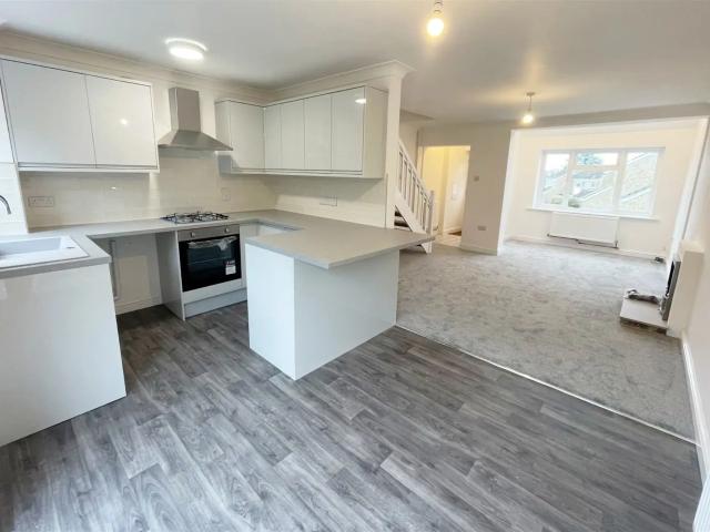 House for rent in Canford Bottom, Colehill