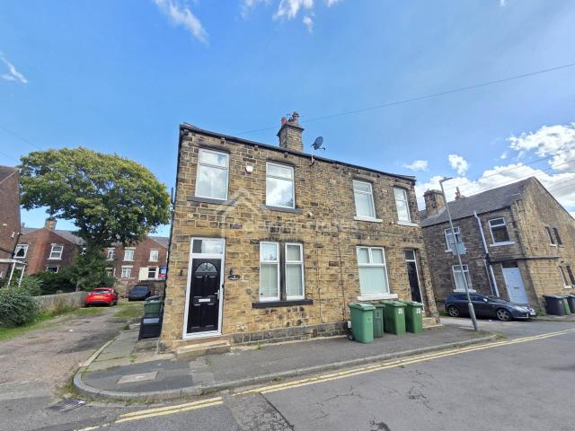 House for rent in Towngate, Kirklees