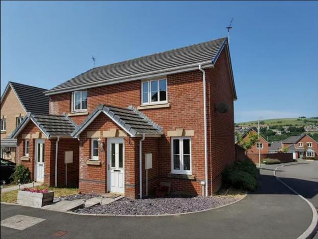 House for rent in Bryncae, Wales