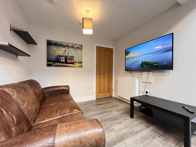 House for rent in Abbey Park, Barton In Fabis