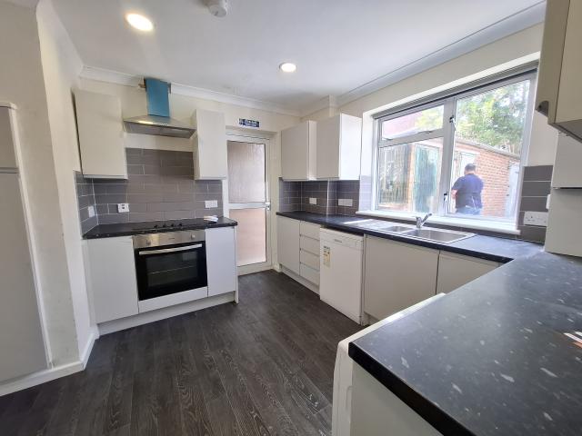 House for rent in Bennetts End, Pouchen End