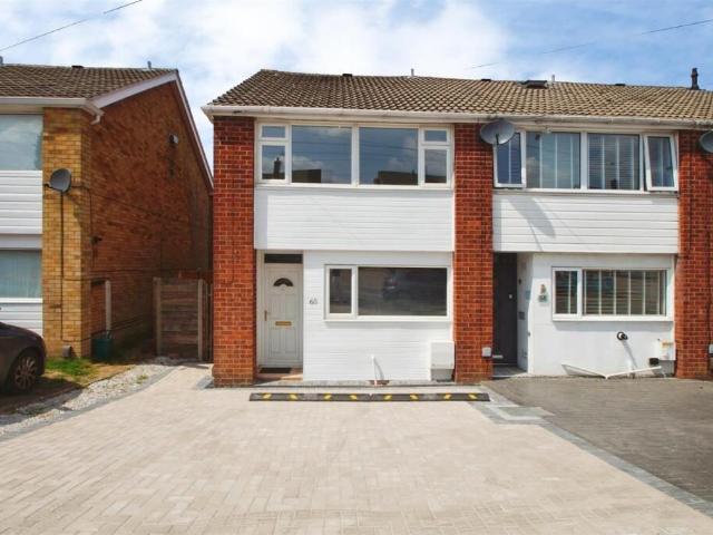House for rent in Overslade, New Bilton