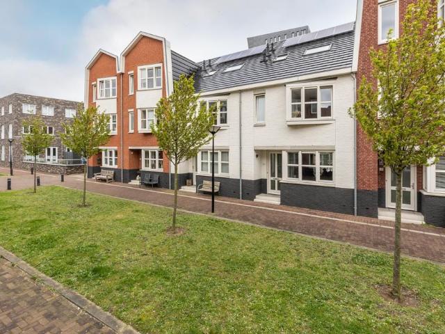 Woning te huur in Maassluis, Zuid Holland