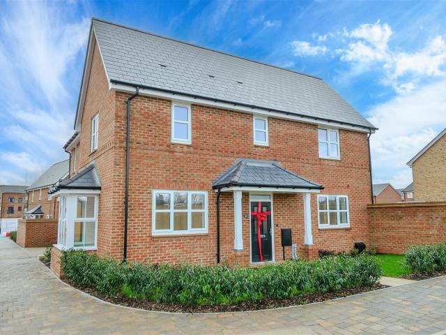 House for rent in Highcroft, Berrick Salome