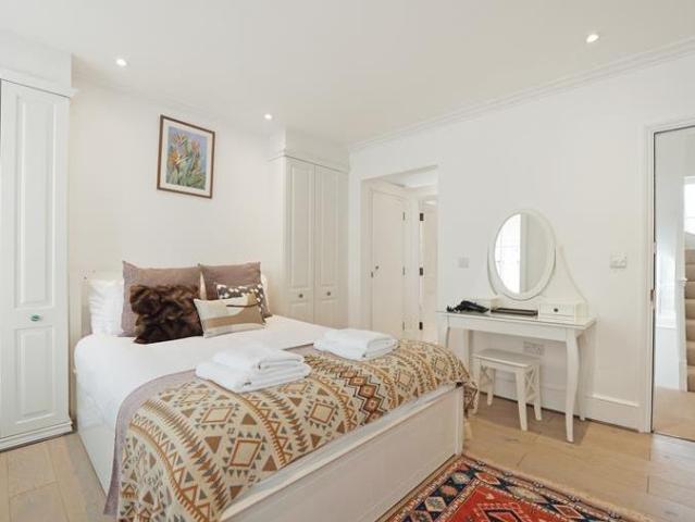 House for rent in Victoria, Greater London