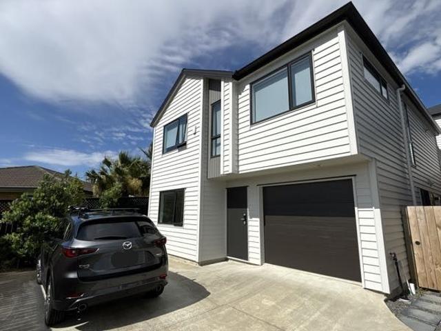 House for rent in Oratia, Oroua County