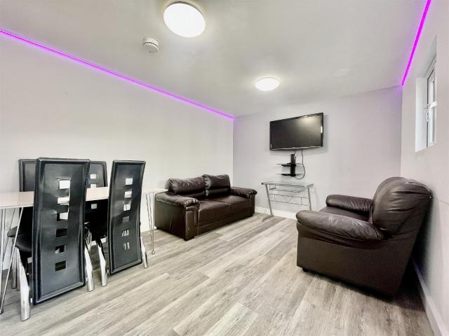 House for rent in Pennycomequick, Mount Wise