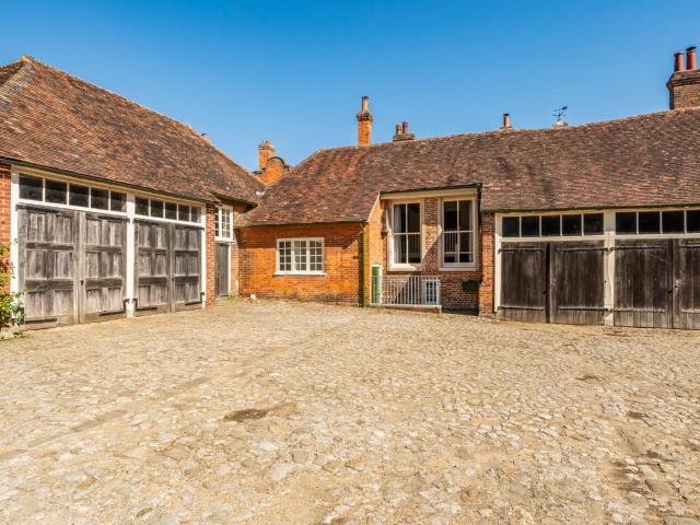 House for rent in Hothfield, Ashford