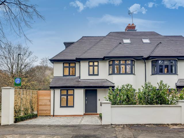 House for rent in London Borough of Barnet, Greater London