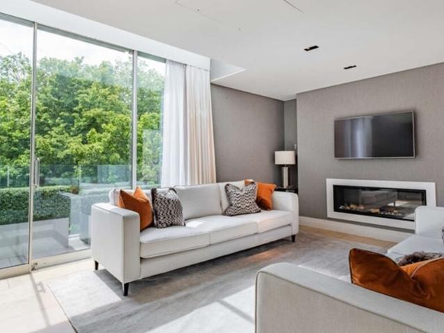 Apartment for rent in Covent Garden, Victoria
