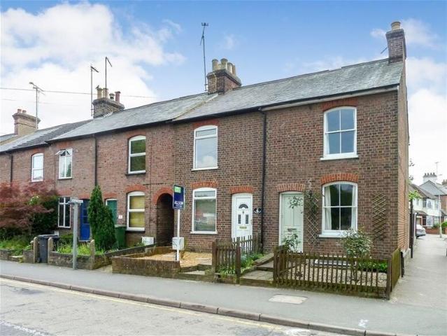 House for rent in Hatching Green, Five Acres