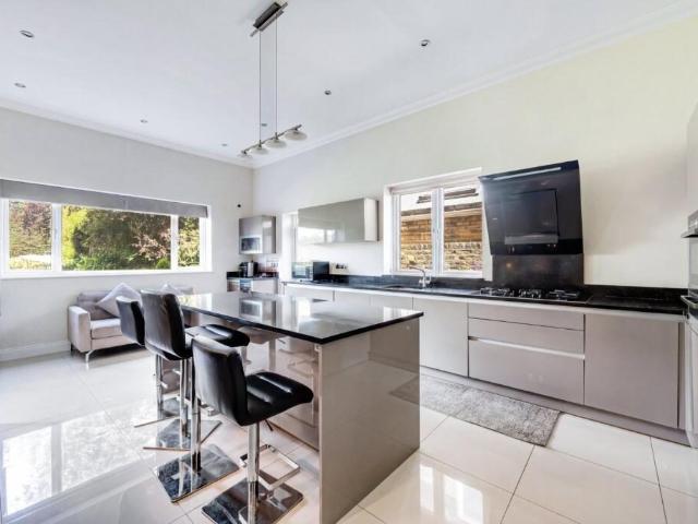 House for rent in London Borough of Ealing, Greater London