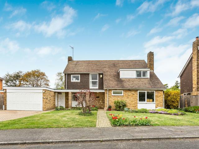 House for rent in Hatching Green, Five Acres
