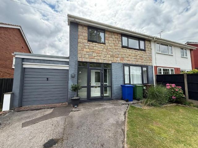 House for rent in Chadsmoor, Staffordshire