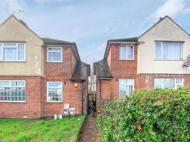 House for rent in Ponders End, Greater London