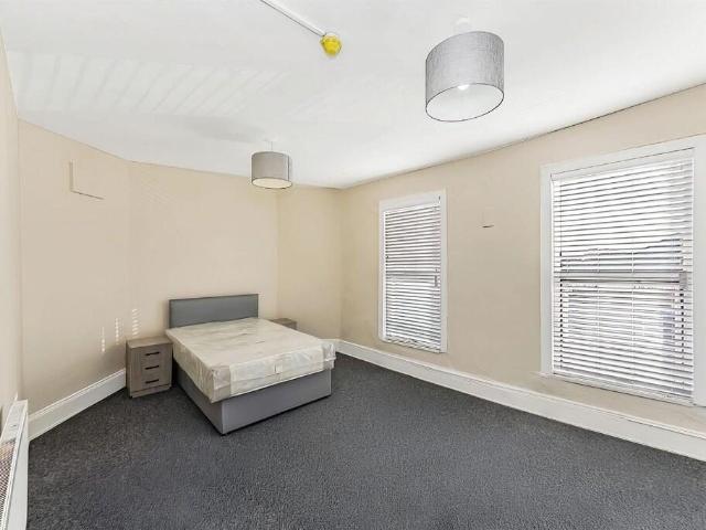 House for rent in Woodford Green, Greater London