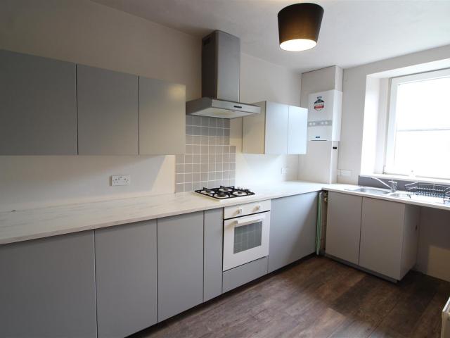 House for rent in Clayton West, West Yorkshire