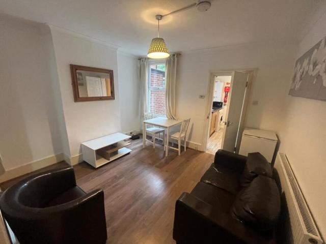 House for rent in Heigham Grove, East Bank