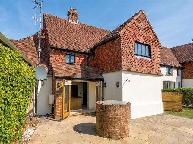 House for rent in Fole, Surrey