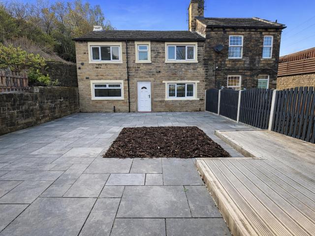 House for rent in Lower Wyke, West Yorkshire