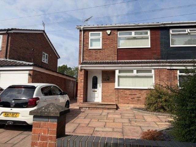 House for rent in Calderstones