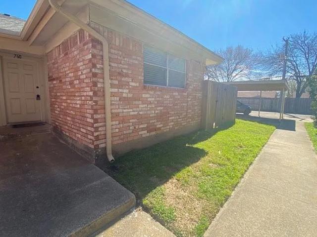House for rent in Hurst