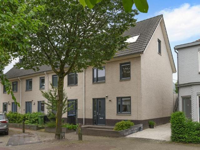 Woning te huur in Johannes Geradtswegbuurt, Noord Holland
