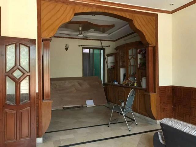 House for rent in آئ-8 مركز, اسلام آباد