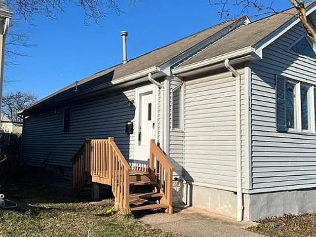 House for rent in Iselin