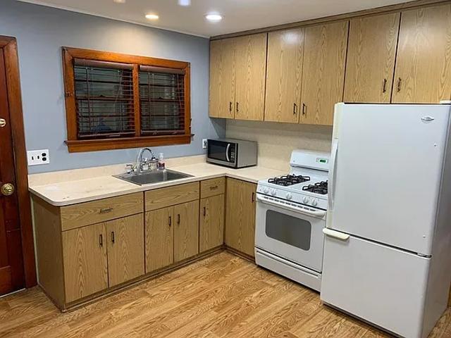 House for rent in Iselin