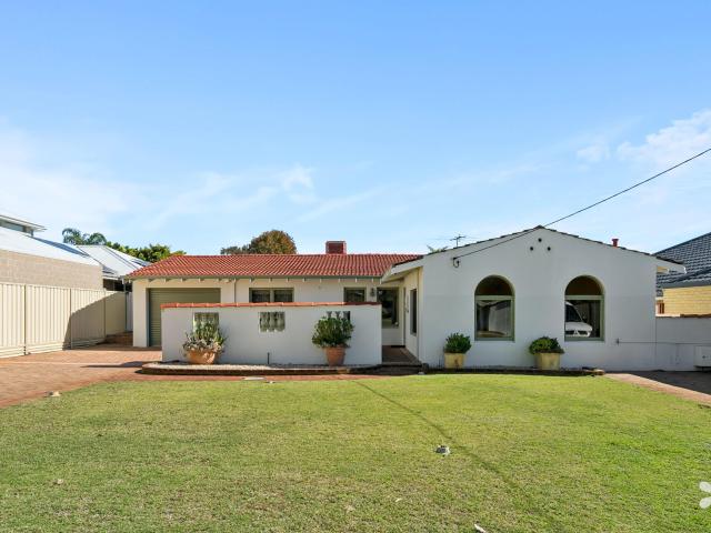 House for rent in Kardinya, Western Australia