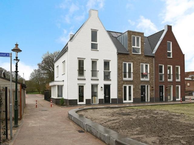 Woning te huur in Huizen, Noord Holland