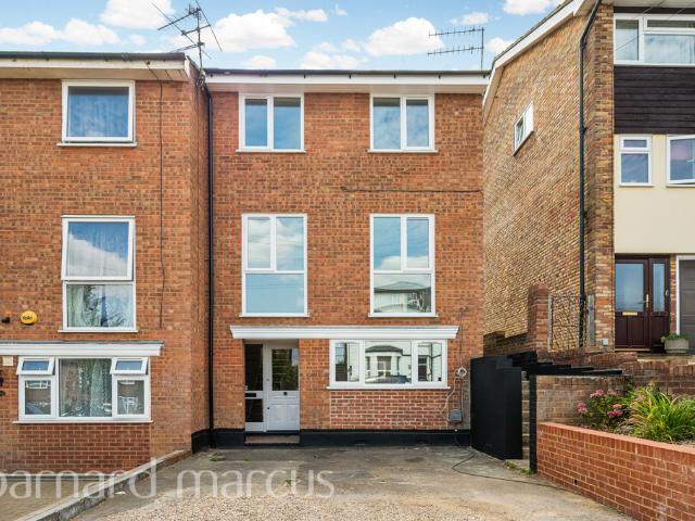 House for rent in High Barnet, Greater London