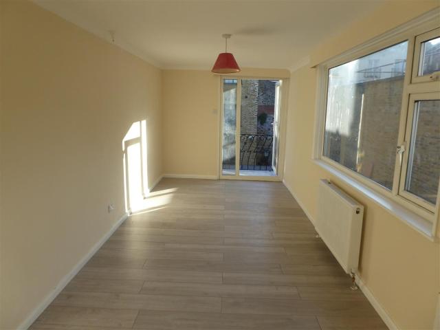 House for rent in East Cliff, Acol