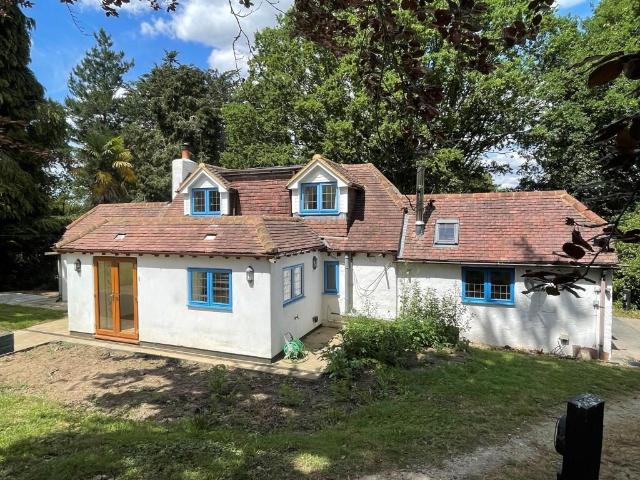 House for rent in Fole, Surrey