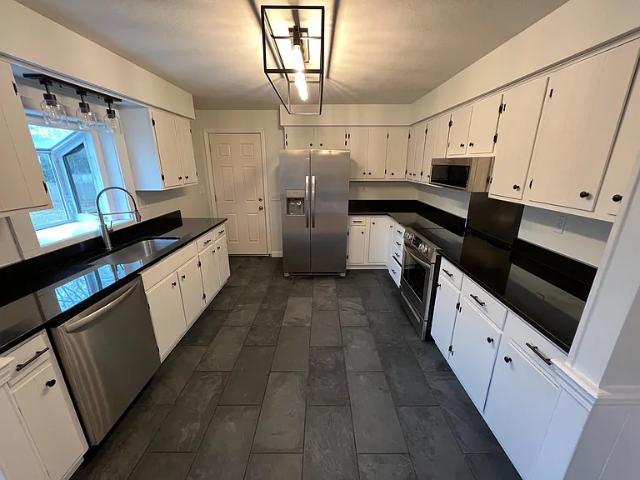 House for rent in Lakeville