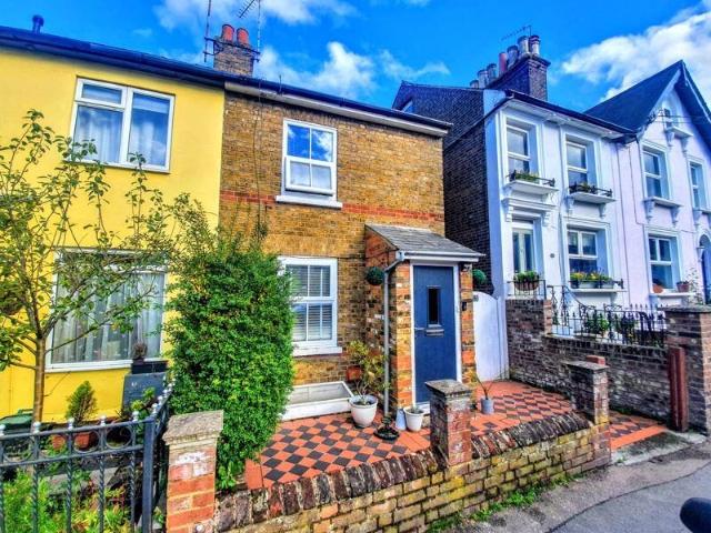 House for rent in Pouchen End, Hertfordshire