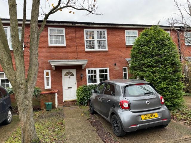 House for rent in London Borough of Hounslow, Greater London