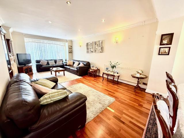 House for rent in Southgate, Greater London