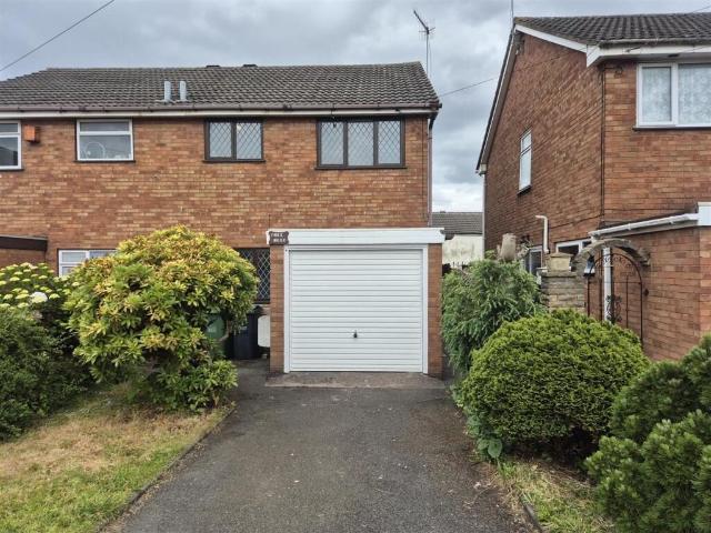 House for rent in Plant's Green, Fold Hill