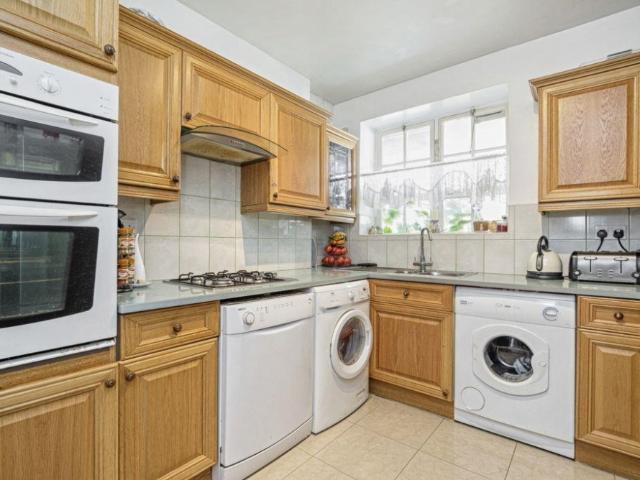 House for rent in Chalk Farm, Greater London