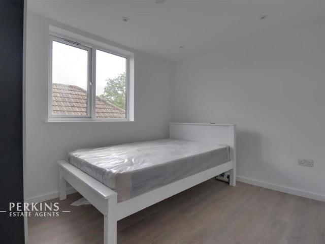 House for rent in London Borough of Ealing, Greater London