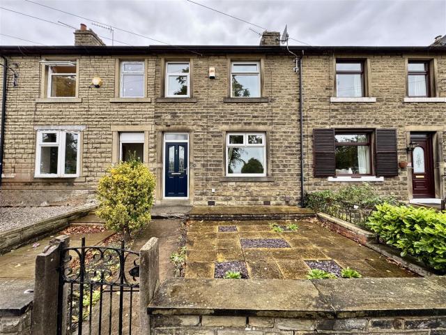 House for rent in Almondbury, Kirklees