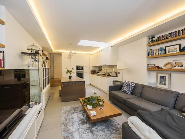 House for rent in Highbury, Greater London